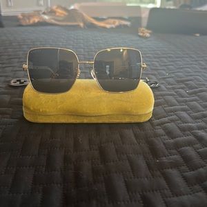 Gucci Sunglasses with Chain